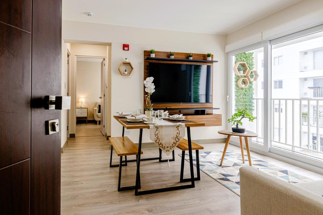 Peaceful 2br W Balconies N Parking Appartamento